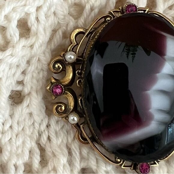 Victorian Style Large Oval Faux Agate Brooch - Original by Robert - Vintage - Picture 7 of 9